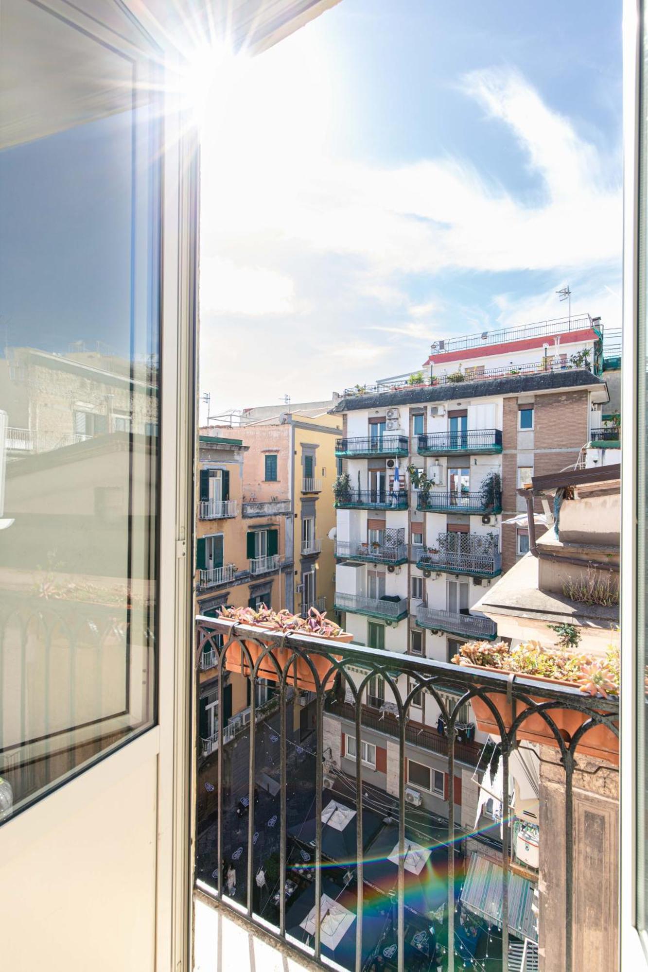 Da Nonna Lina Ai Quartieri Naples Exterior photo
